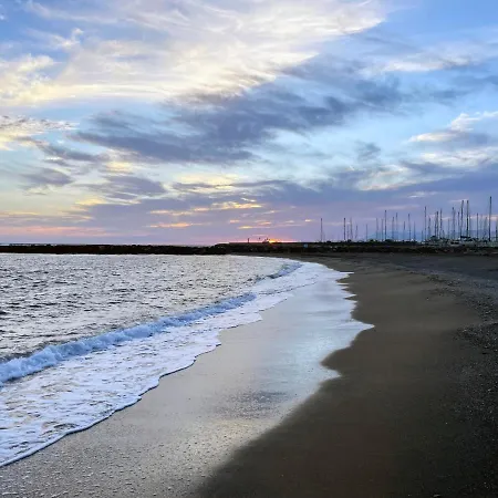 Primera Linea De Playa De Martina Almerimar